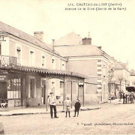 Hotel De La Gare Château-du-Loir エクステリア 写真